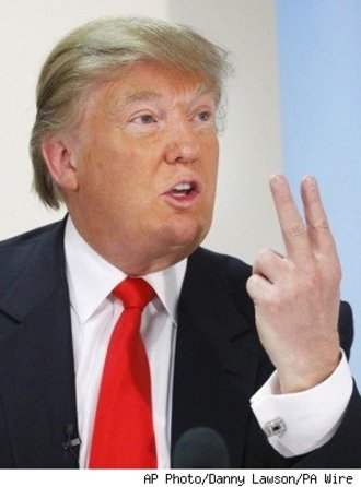 Large_donald_trump_two_fingers