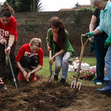 Small_girls_digging